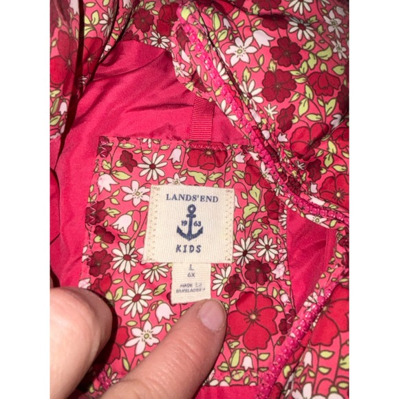 Land’s End girls puffer vest (size 6x) - Picture 4 of 5
